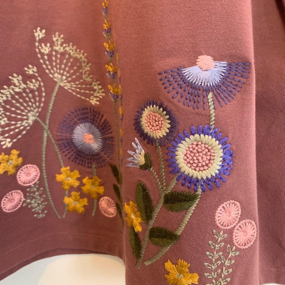 New D&Co Fall Floral Embroidery Relaxed Top Large 3/4 Sleeve - Picture 4 of 7
